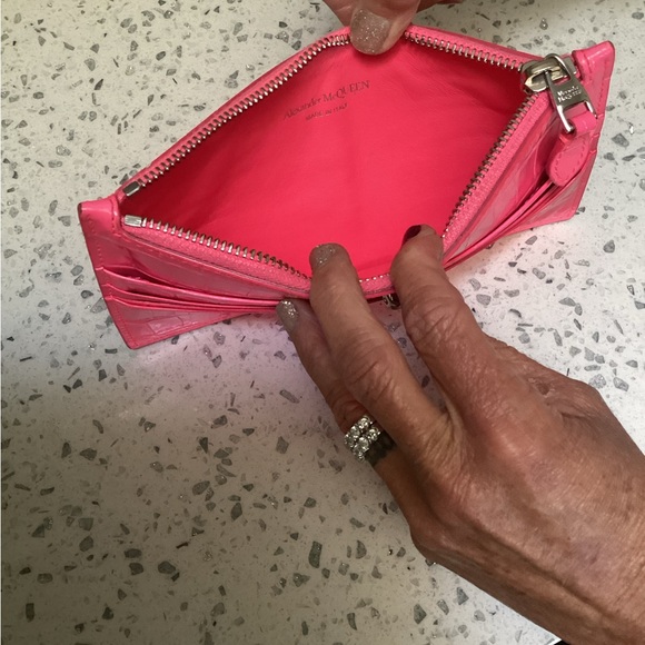 Alexander McQueen Neon Pink women’s wallet card holder authentic zippered - Picture 3 of 7